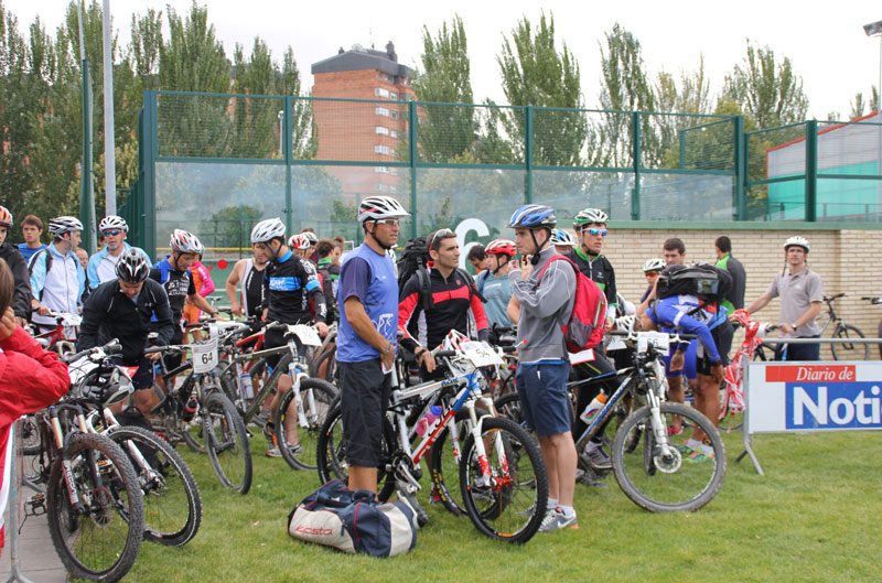 Sevillano y G&oacute;mez dominan el Triatl&oacute;n Cross de la A.D. San Juan